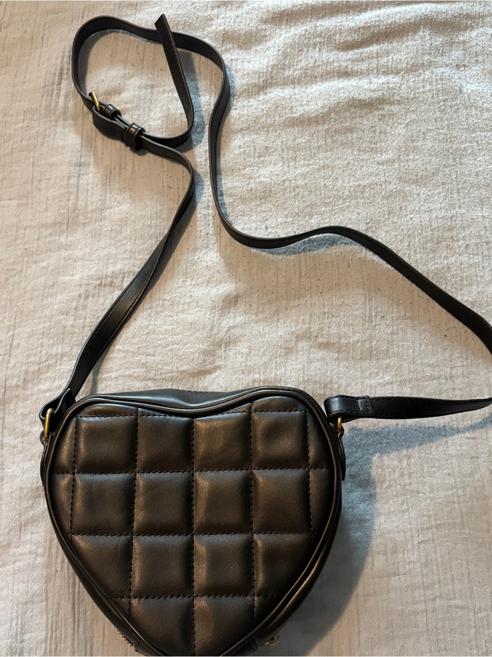 American Eagle Outfitters Black Quilted Heart Crossbody Purse